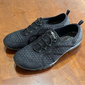 Skechers Women’s Breathe Easy Infy-Knity Black Slip On Sneakers 23028 Sz 10
